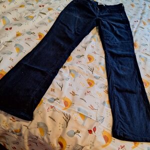 Women's dark blue Sonoma goods for life bootcut pants. Size 6.